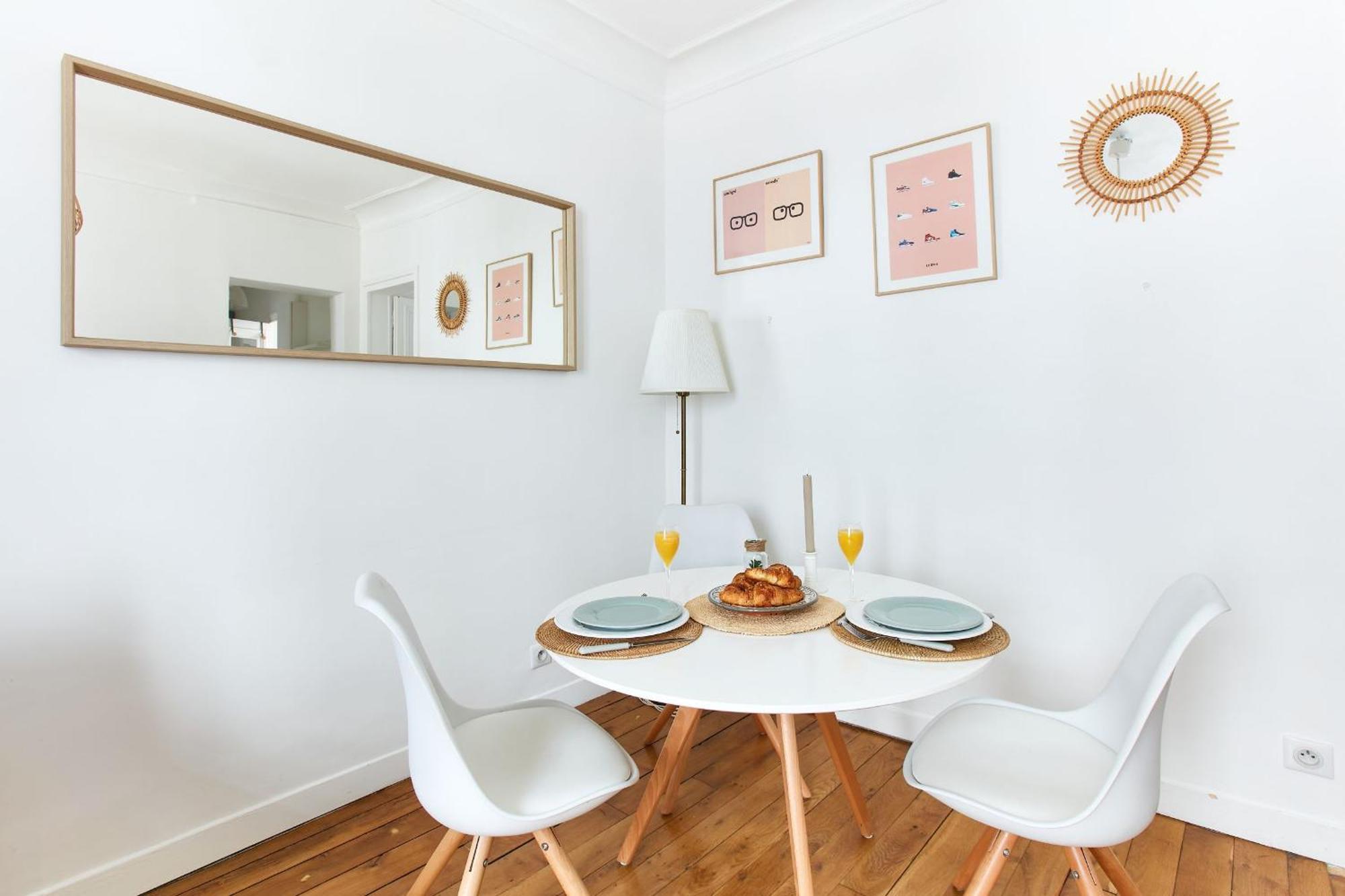 Montmartre & Rue Durantin - 1br - Cityapartmentstay Parijs